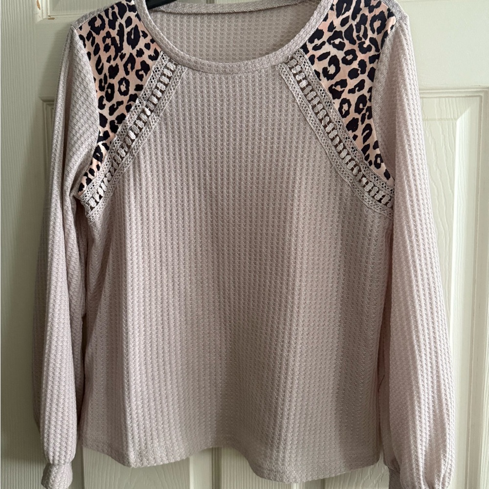 SHEIN Leopard Patch Waffle Knit Blouse